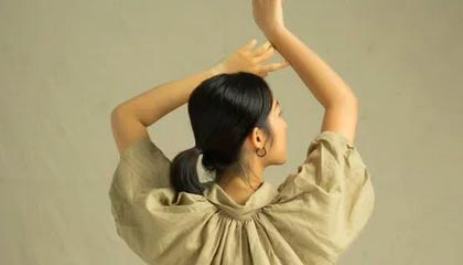 爱游戏体育APP下载-雄鹿主场火力全开再取一胜，雄鹿主场优势