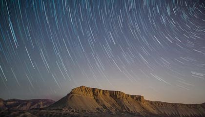 爱游戏体育APP下载-雄鹿主场火力全开再取一胜，雄鹿主场优势